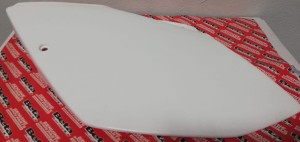 OSŁONA BOCZNA LEWA TYŁ BETA RR 400/450/525 2005-2008 WHITE OEM 15.19863.151