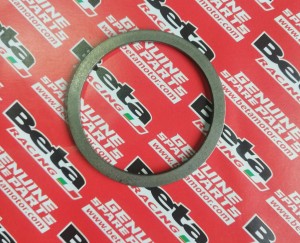 PODKŁADKA DYSTANSOWA DOLNA ZAWIESZENIA PRZÓD BETA RR 250/300 2T 2013-2020 OEM 020343180000