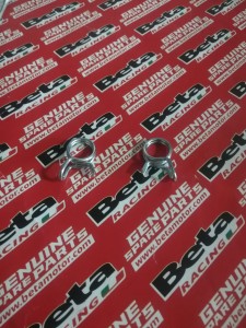 ZACISKI WĘŻYKA PALIWA BETA RR  4T 400/450/525 2005-2009 OEM 36.25195.000 2 SZT 