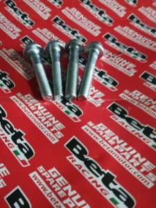 ŚRUBY DO PRZYKRĘCENIA GŁOWICY BETA RR 4T 350/390/400/430/450/480/498/520 2010 -2021 OEM 1152427000 KPL. 4 SZT 