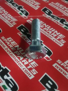 ŚRUBA MOCOWANIA ZACISKU PRZEDNIEGO BETA RR 50 2T OEM 1155450000