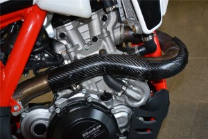 OSŁONA KOLEKTORA CARBON BETA RR 4T 350/390/430/480 2015-2021 