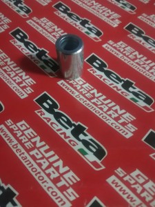 TULEJKA MOCOWANIA PODNÓZKI BOCZNEJ BETA TRIAL REV 2T/4T EVO 2T/4T 2009 OEM 1346300000