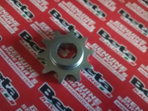 ZĘBATKA PRZEDNIA BETA MINICROSS R10 OEM 2561111000 Z 10