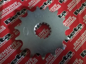 ZĘBATKA PRZEDNIA Z-15 BETA RR 125/200/250/300 2T 2013-2023 OEM 006040520000