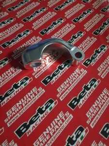 KLAMRA PÓŁKI GÓRNEJ BETA TRIAL EVO 125/200/250/290/300 2T/4T 2009-2013 OEM 007340210000 